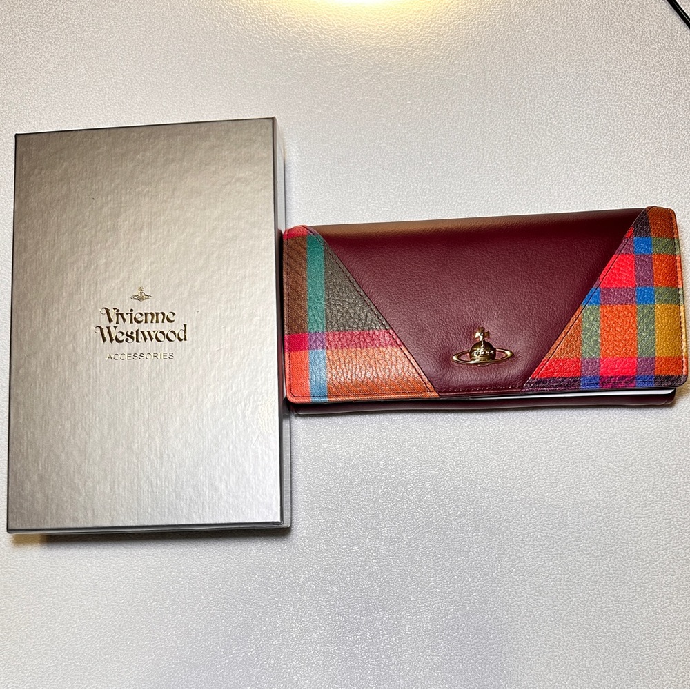 Sold!Authentic VivienneWestwood Tartan Orb Zip Multifunction Leather long wallet